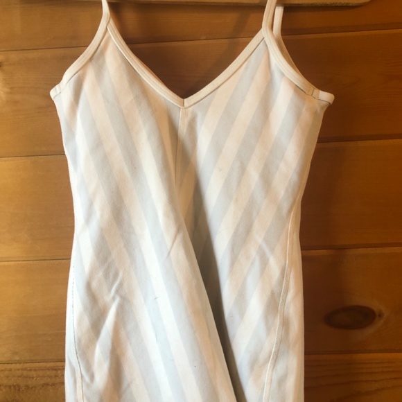 Lululemon top bundle - Picture 5 of 9